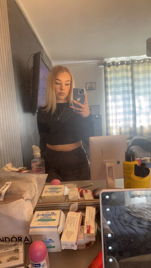 chloeejoyce onlyfans leaked picture 1