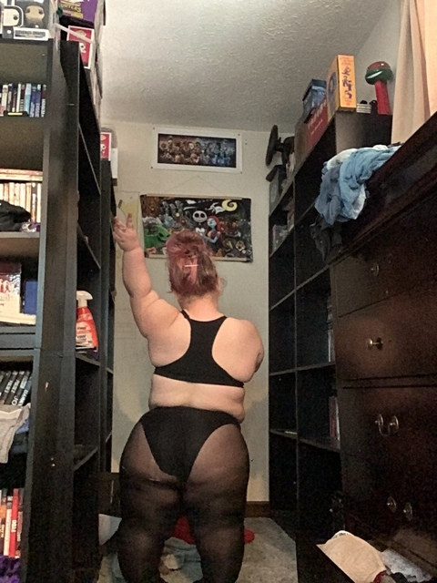 dwarfqueen2121 onlyfans leaked picture 1