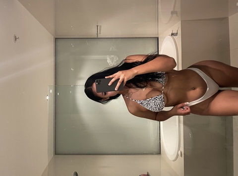 lerishaye onlyfans leaked picture 1