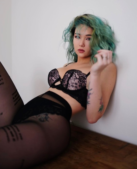 lilla-katten onlyfans leaked picture 1