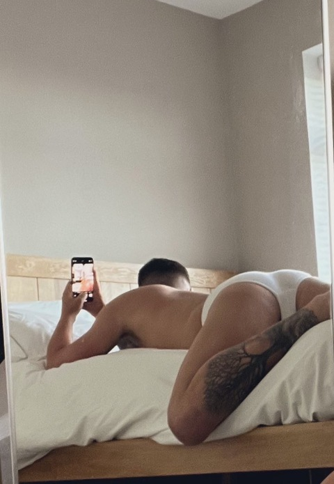 luke_come_back onlyfans leaked picture 1