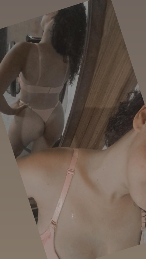 sexxxymorochita06 onlyfans leaked picture 1